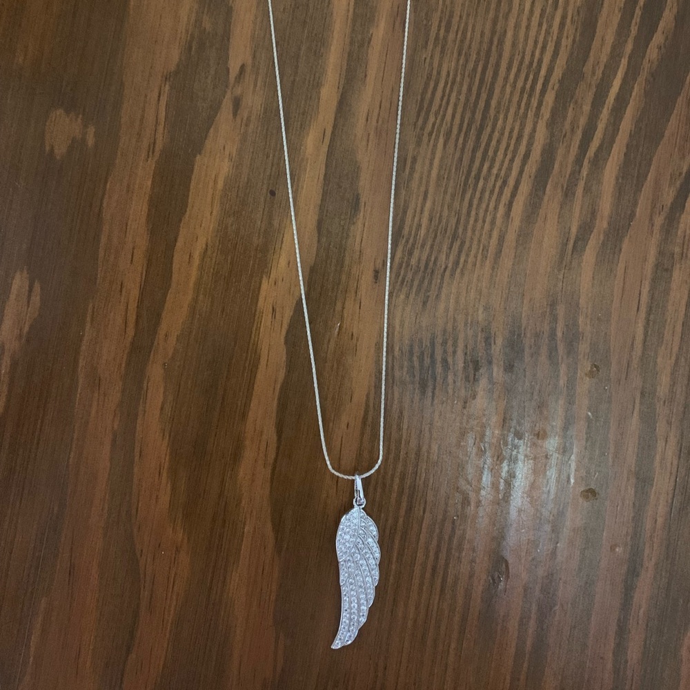 Wing necklace